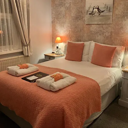 Cliveden Guest House-2
