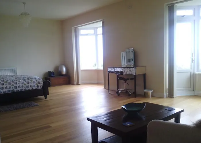Yew Tree House Bed & Breakfast Paignton
